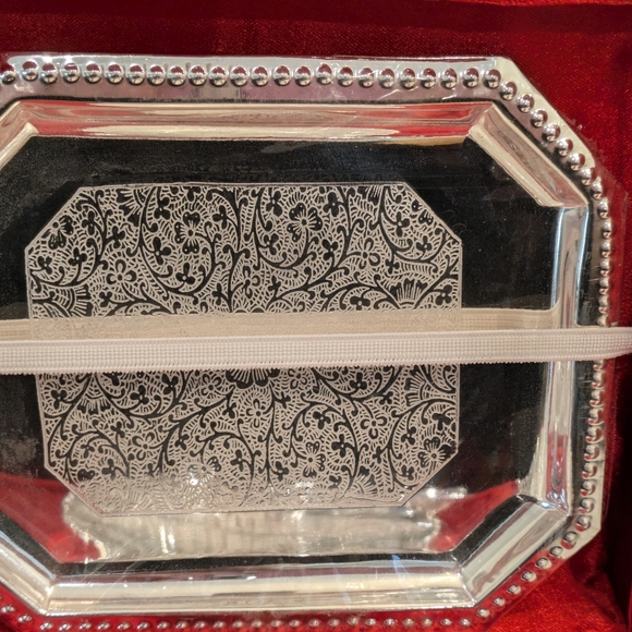 Elegant Silver Plated Set - Picture 3 of 4